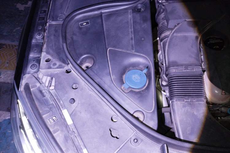 Used Mercedes-Benz S-Class 2017 S 400 L Engine Bay Right