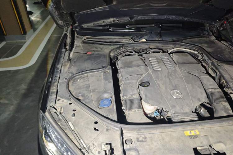 Used Mercedes-Benz S-Class 2017 S 320 L Luxury Model Engine Bay Right