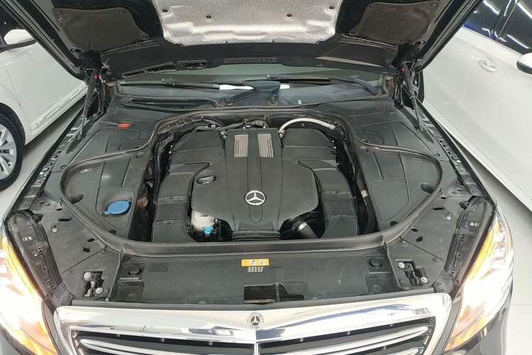 Used Mercedes-Benz S-Class 2017 S 320 L Business Model Engine Bay