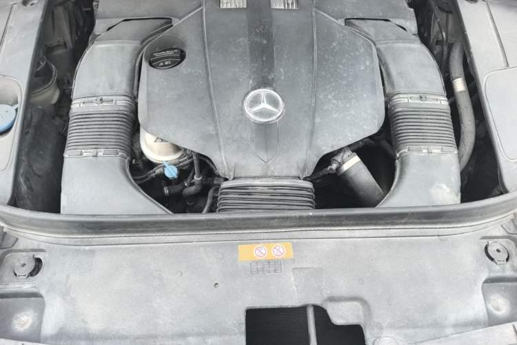 Used Mercedes-Benz S-Class 2017 S 320 L Business Model Engine Bay