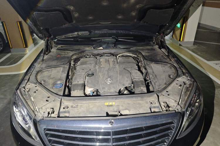 Used Mercedes-Benz S-Class 2017 S 320 L Luxury Model Engine Bay
