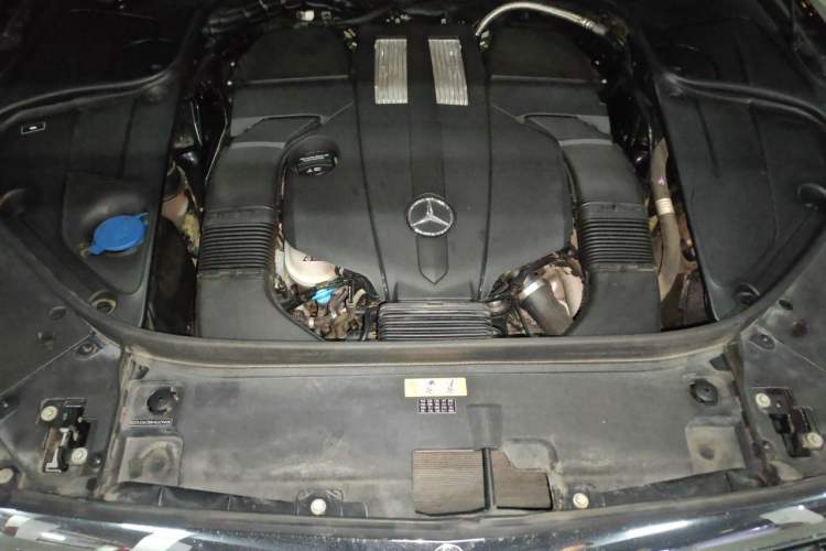 Used Mercedes-Benz S-Class 2017 S 320 L Business Model Engine Bay
