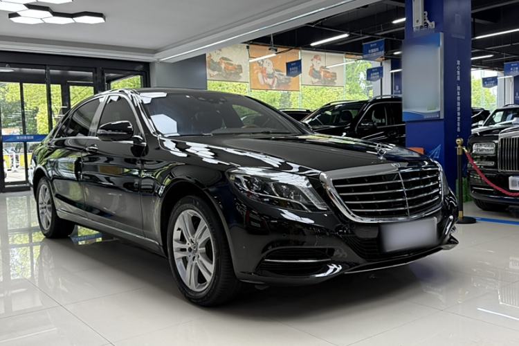 Used Mercedes-Benz S-Class 2017 S 320 L Luxury Model Exterior 2