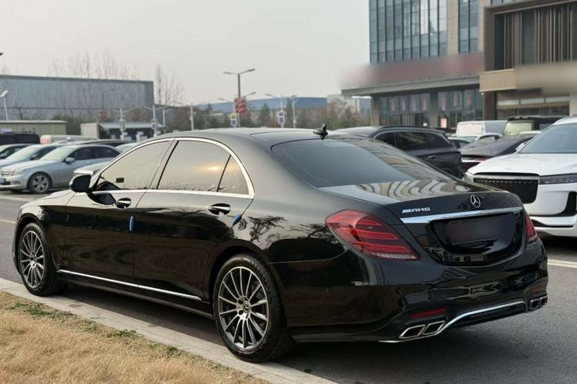 Used Mercedes-Benz S-Class 2017 S 320 L Business Model Exterior 3