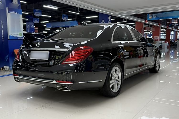 Used Mercedes-Benz S-Class 2017 S 320 L Luxury Model Exterior 4