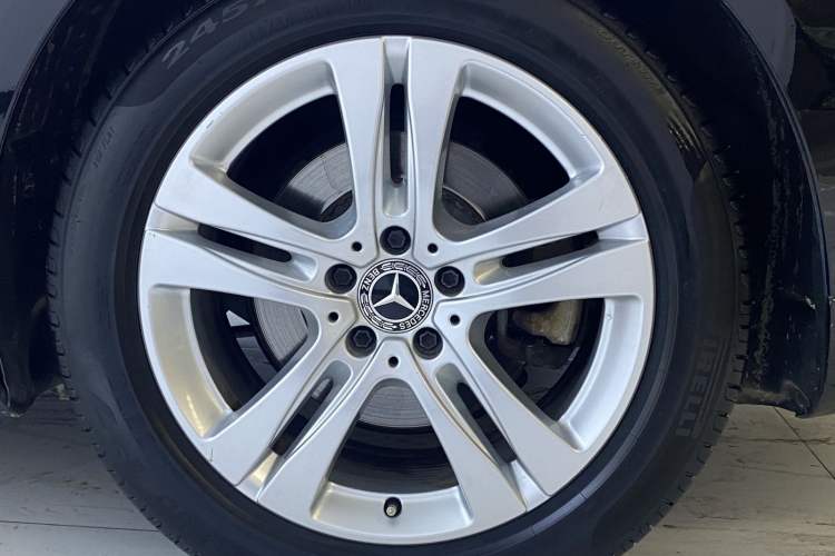 Used Mercedes-Benz S-Class 2017 S 320 L Luxury Model Exterior 4