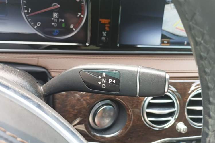 Used Mercedes-Benz S-Class 2017 S 320 L Business Model Gear Lever