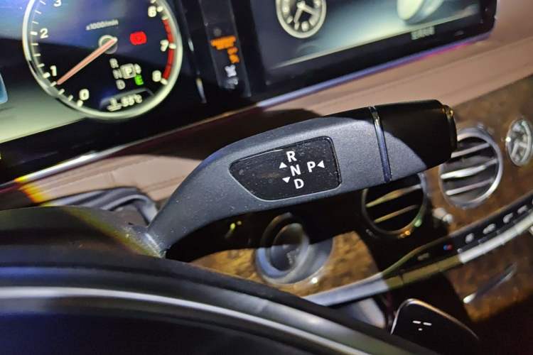 Used Mercedes-Benz S-Class 2017 S 320 L Business Upgrade Edition Gear Lever
