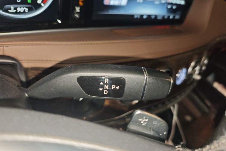 Used Mercedes-Benz S-Class 2017 S 320 L Business Model Gear Lever
