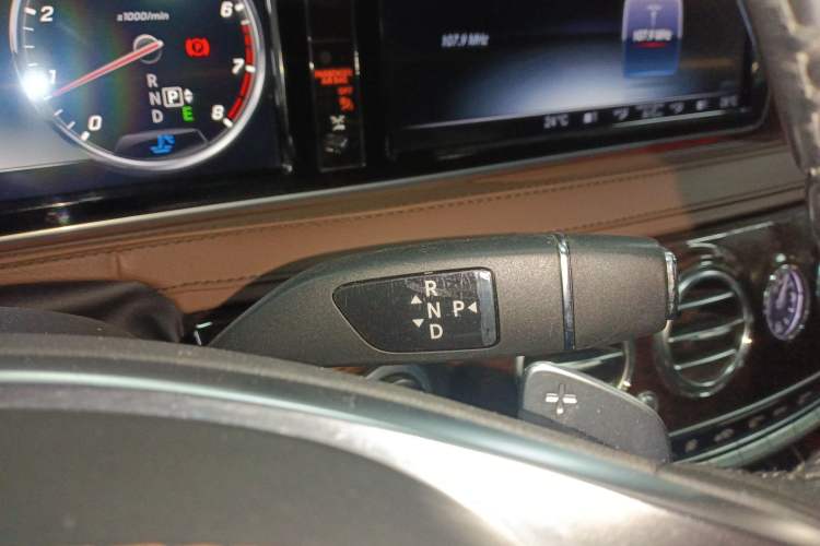 Used Mercedes-Benz S-Class 2017 S 320 L Business Model Gear Lever