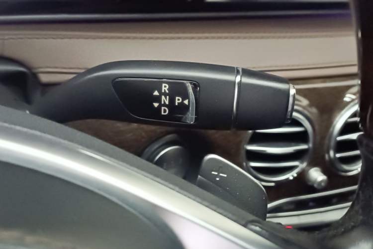 Used Mercedes-Benz S-Class 2017 S 320 L Business Model Gear Lever