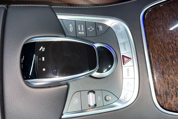 Used Mercedes-Benz S-Class 2017 S 320 L Business Model Gear Lever