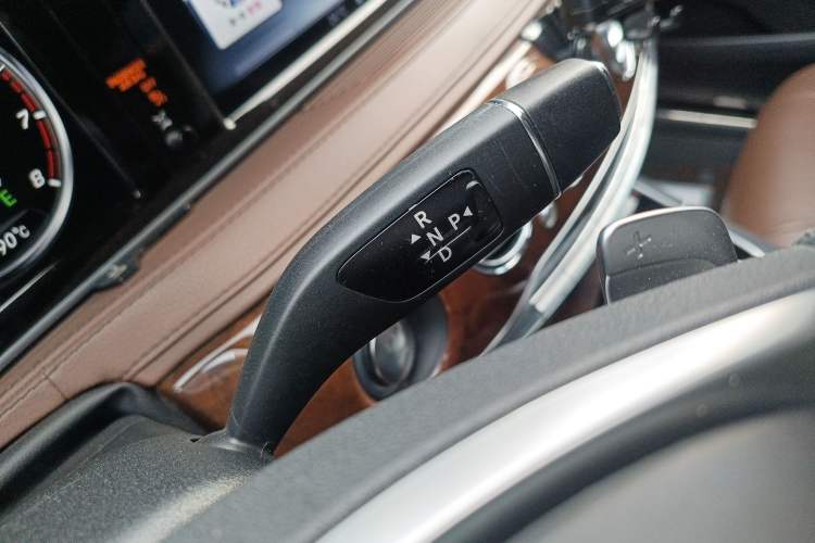 Used Mercedes-Benz S-Class 2017 S 320 L Luxury Model Gear Lever