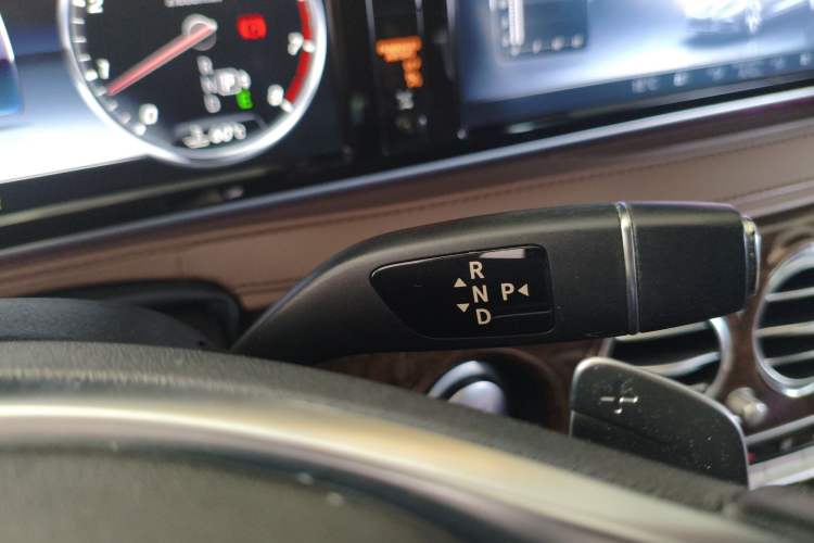 Used Mercedes-Benz S-Class 2017 S 320 L Business Model Gear Lever