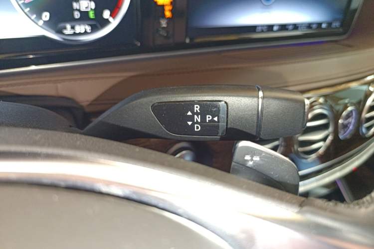 Used Mercedes-Benz S-Class 2017 S 320 L Business Model Gear Lever
