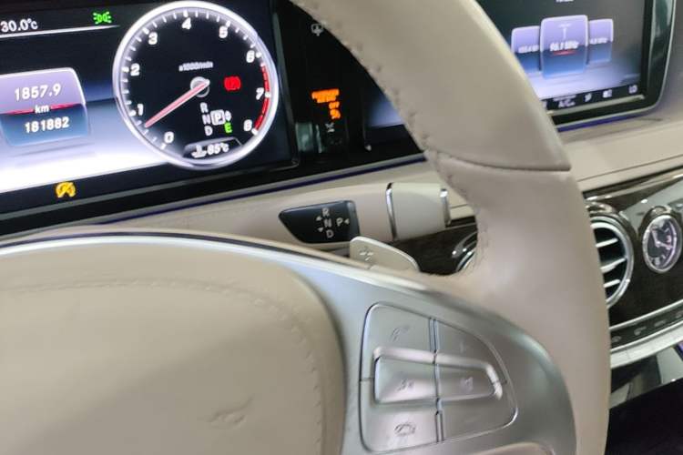 Used Mercedes-Benz S-Class 2017 S 320 L Business Model Gear Lever