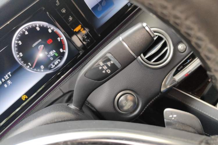Used Mercedes-Benz S-Class 2017 S 400 4MATIC Coupe Gear Lever