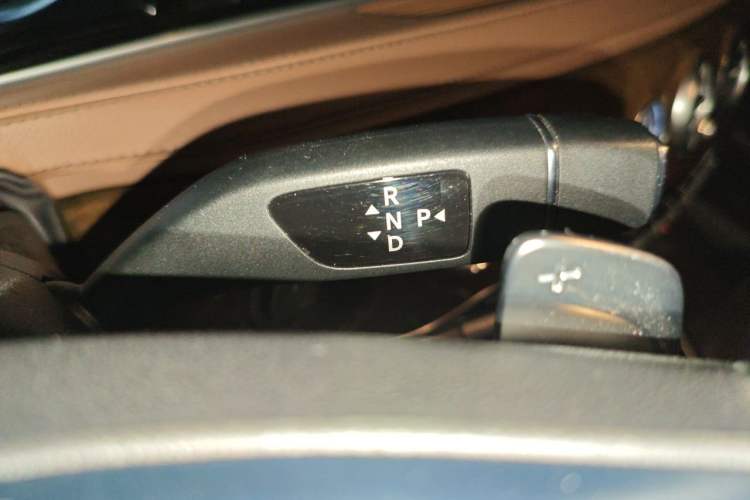 Used Mercedes-Benz S-Class 2017 S 400 L Gear Lever