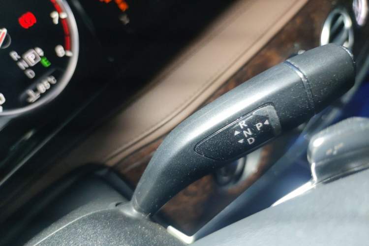 Used Mercedes-Benz S-Class 2017 S 320 L Business Model Gear Lever