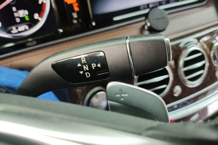 Used Mercedes-Benz S-Class 2017 S 320 L Business Model Gear Lever