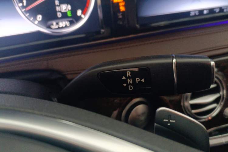 Used Mercedes-Benz S-Class 2017 S 320 L Business Model Gear Lever