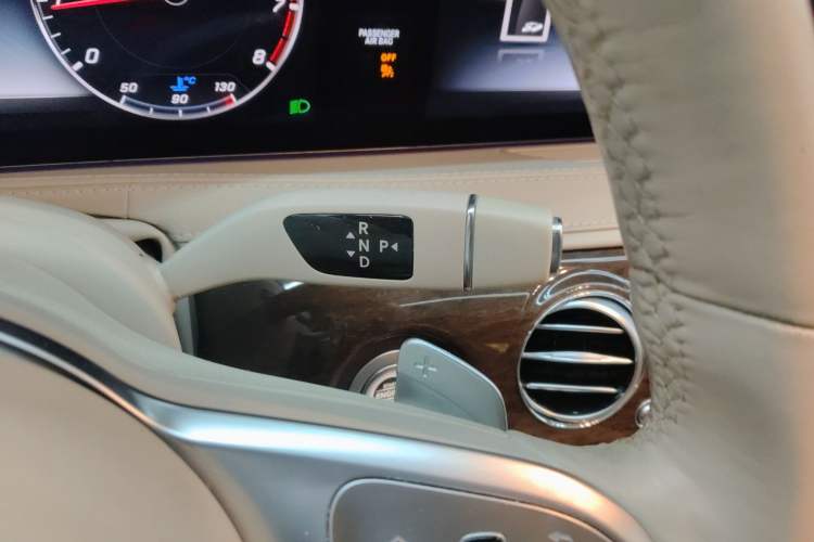 Used Mercedes-Benz S-Class 2017 S 320 L Business Model Gear Lever