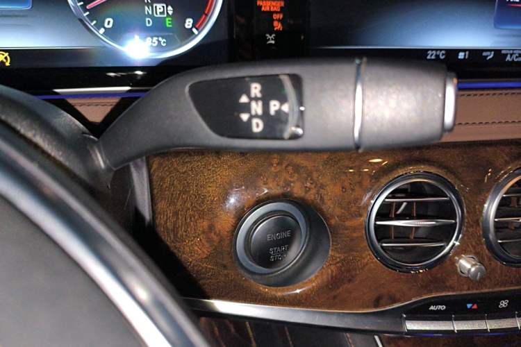 Used Mercedes-Benz S-Class 2017 S 400 L Gear Lever