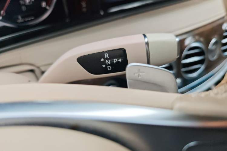 Used Mercedes-Benz S-Class 2017 S 320 L Business Model Gear Lever