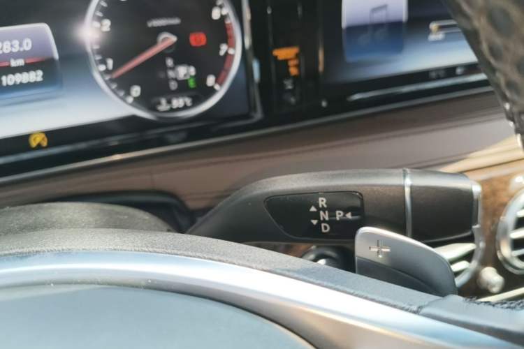 Used Mercedes-Benz S-Class 2017 S 320 L Business Model Gear Lever