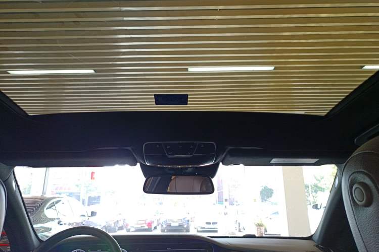 Used Mercedes-Benz S-Class 2017 S 320 L Business Model Headliner