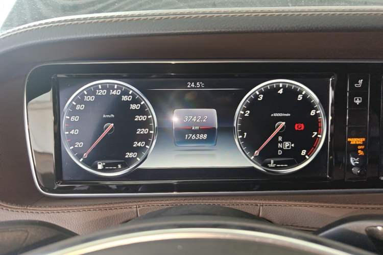 Used Mercedes-Benz S-Class 2017 S 320 L Business Model Instrument Cluster