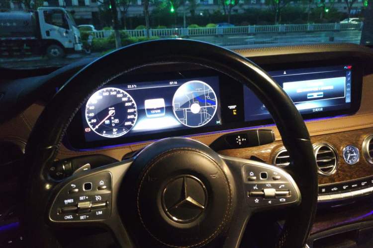 Used Mercedes-Benz S-Class 2017 S 320 L Business Model Instrument Cluster