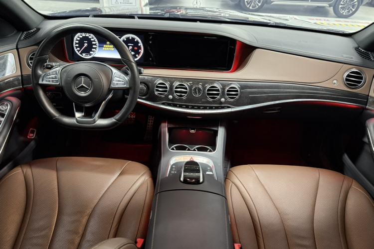 Used Mercedes-Benz S-Class 2017 S 400 L 4MATIC Interior 1