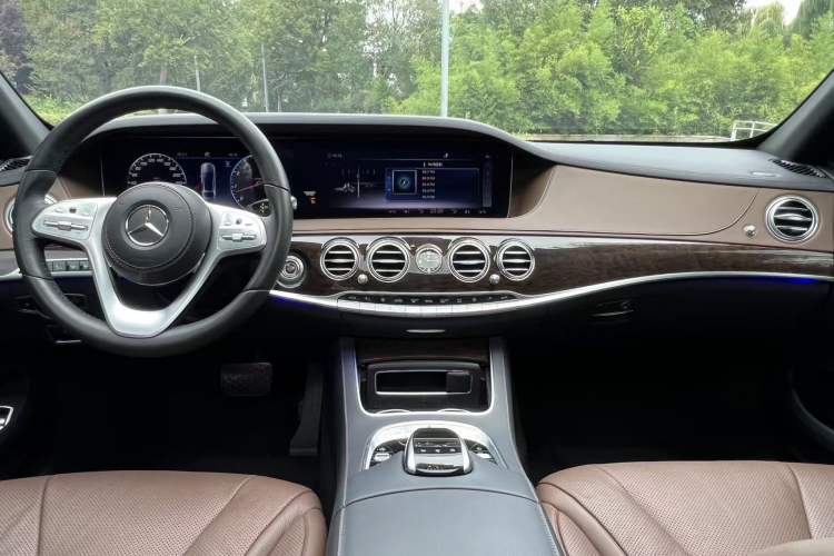 Used Mercedes-Benz S-Class 2017 S 320 L Business Model Interior 1