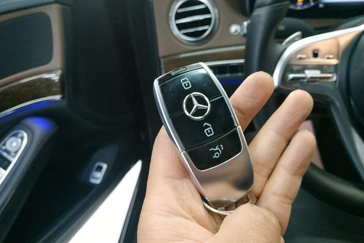 Used Mercedes-Benz S-Class 2017 S 320 L Business Model Interior 1