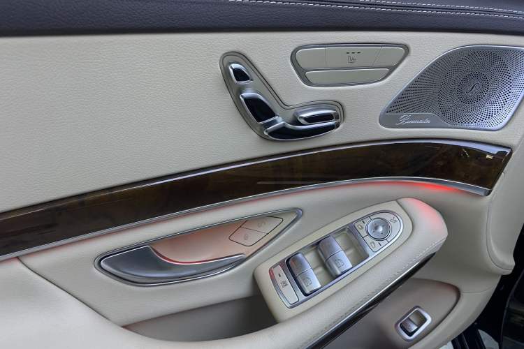 Used Mercedes-Benz S-Class 2017 S 320 L Luxury Model Interior 11