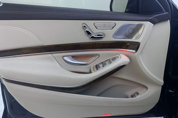 Used Mercedes-Benz S-Class 2017 S 320 L Luxury Model Interior 12