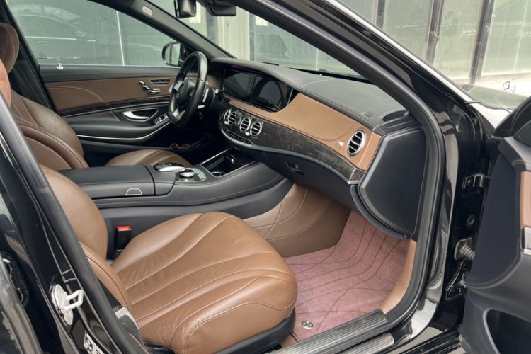 Used Mercedes-Benz S-Class 2017 S 400 L 4MATIC Interior 2