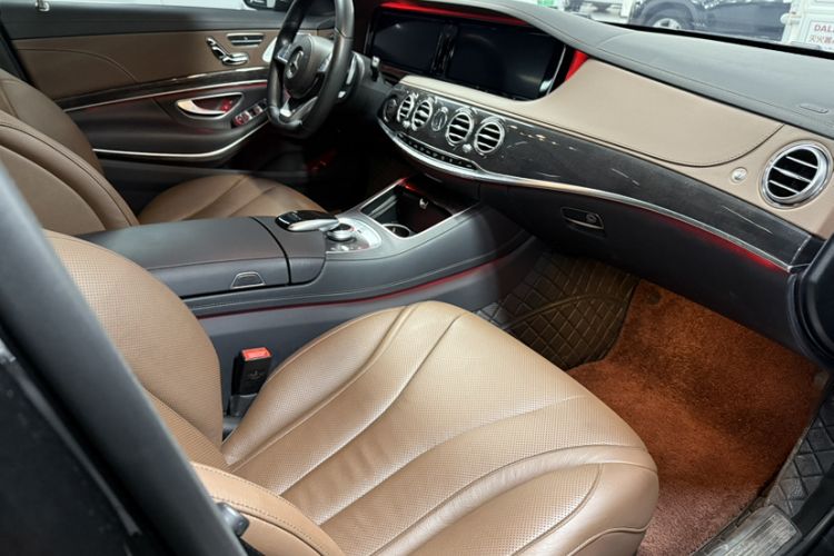 Used Mercedes-Benz S-Class 2017 S 400 L 4MATIC Interior 3