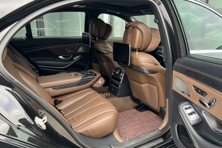 Used Mercedes-Benz S-Class 2017 S 400 L 4MATIC Interior 3