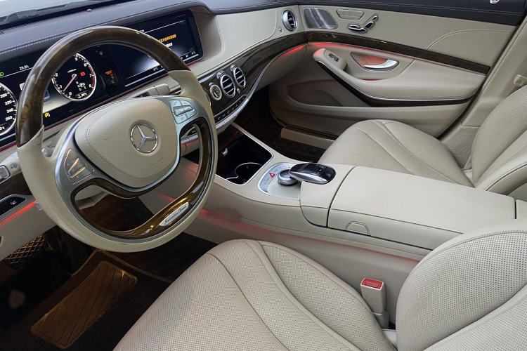 Used Mercedes-Benz S-Class 2017 S 320 L Luxury Model Interior 3