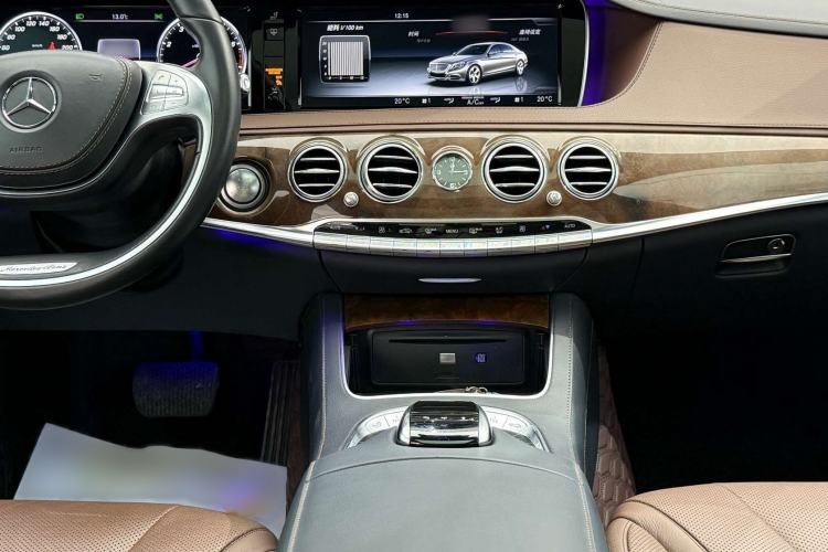 Used Mercedes-Benz S-Class 2017 S 400 L Interior 3
