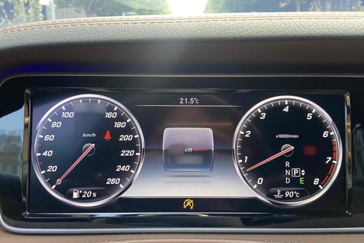 Used Mercedes-Benz S-Class 2017 S 320 L Luxury Model Interior 3