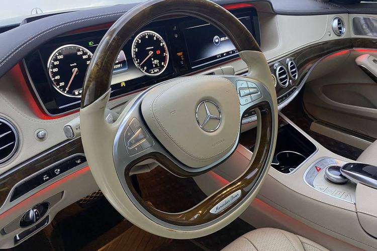 Used Mercedes-Benz S-Class 2017 S 320 L Luxury Model Interior 4