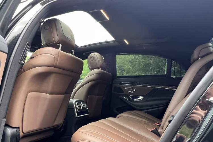 Used Mercedes-Benz S-Class 2017 S 320 L Business Model Interior 5