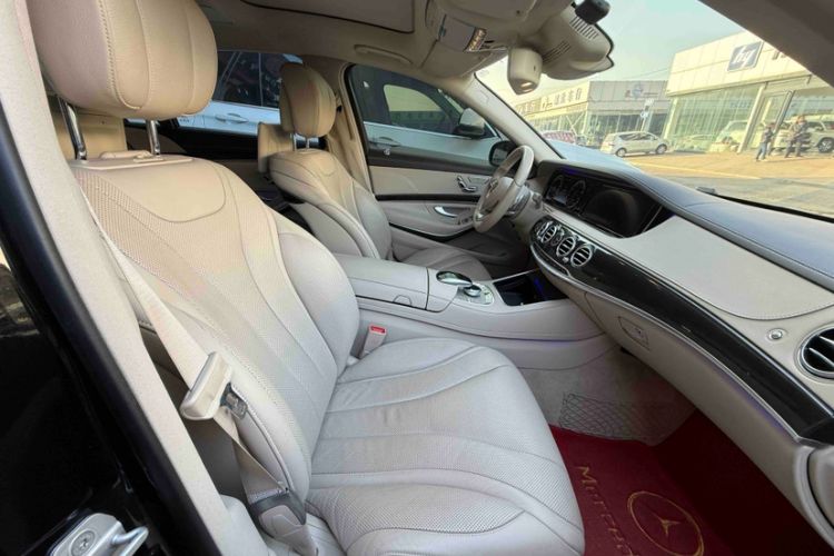Used Mercedes-Benz S-Class 2017 S 400 L 4MATIC Interior 6