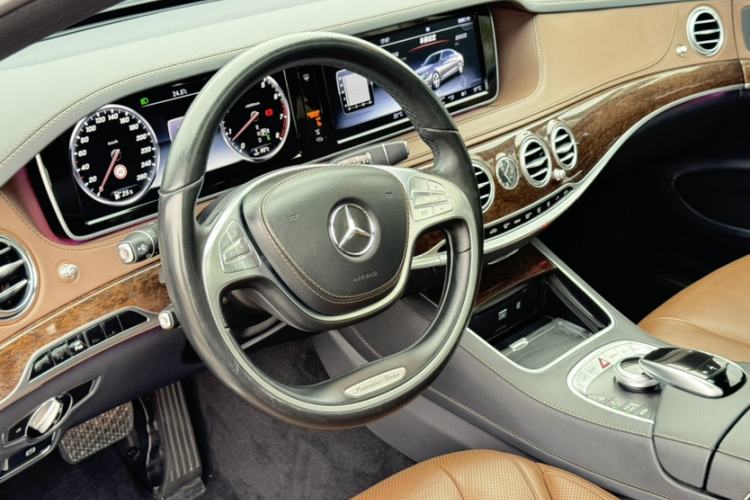 Used Mercedes-Benz S-Class 2017 S 320 L Business Model Interior 6