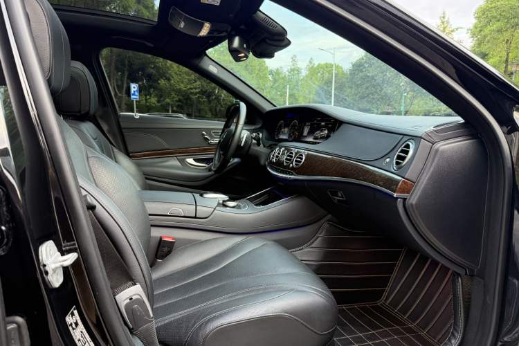 Used Mercedes-Benz S-Class 2017 S 320 L Business Model Interior 6