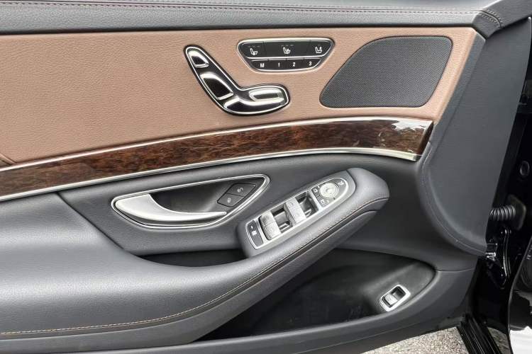 Used Mercedes-Benz S-Class 2017 S 320 L Business Model Interior 6
