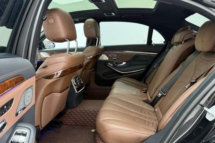 Used Mercedes-Benz S-Class 2017 S 400 L Interior 6